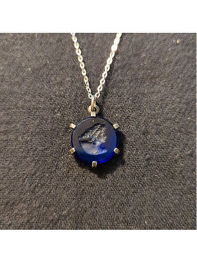 Vintage Silver Tone Blue Aphrodite Glass Intaglio Cameo Dainty Pendant Necklace